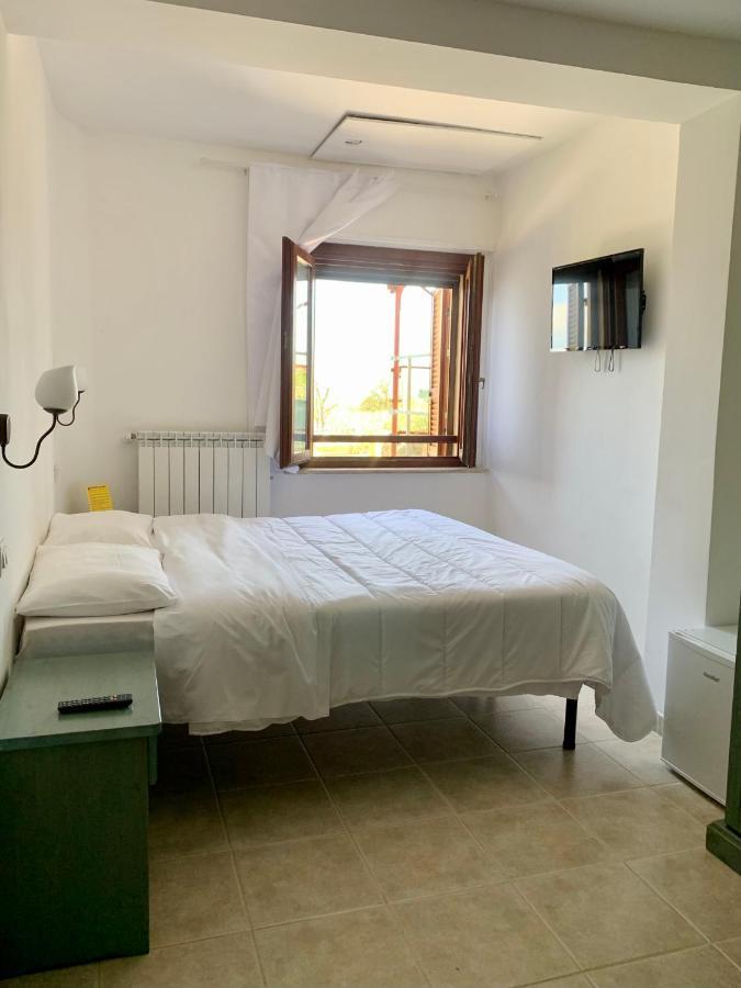 Chiaraluce Country House Massignano Екстериор снимка