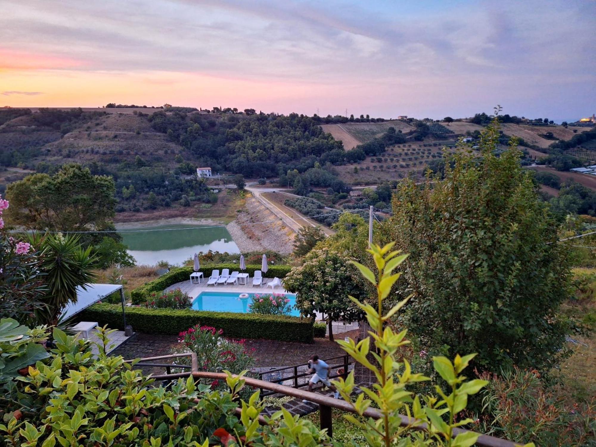 Chiaraluce Country House Massignano Екстериор снимка